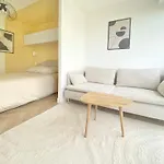 Scandinave Balcon Et Ascenseur アンジェ