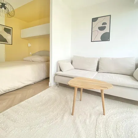 Scandinave Balcon Et Ascenseur Angers